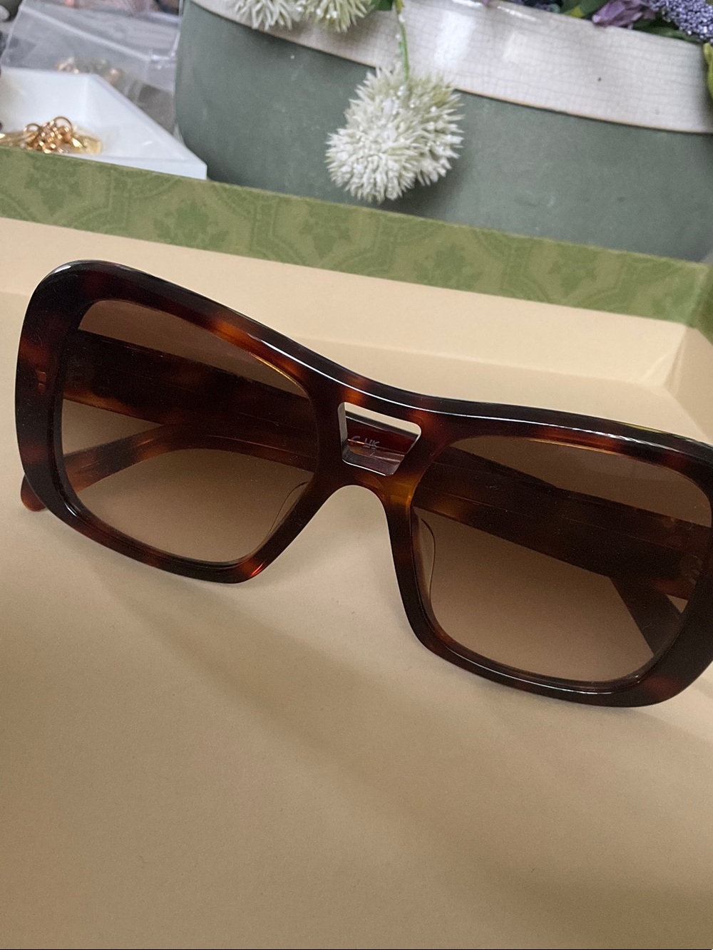 Celine Tortoiseshell Square Sunglasses with Gold Logo - Picture 8 of 9